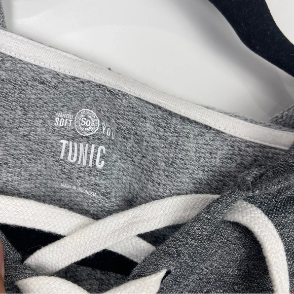 SO Lace Up Tunic Hoodie Sweater Grey Size Small - Picture 7 of 9